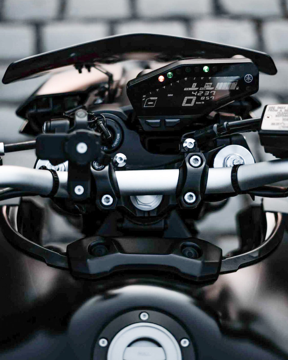 Pre-Cut LCD Flip - Yamaha MT09/FZ09